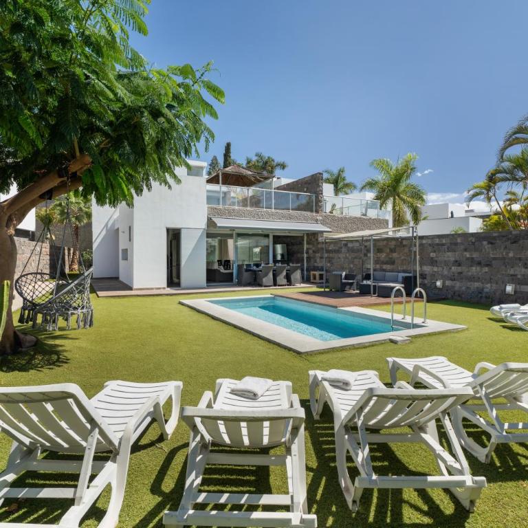 Villa Playa del Duque - Villa con vistas al jardín - 1