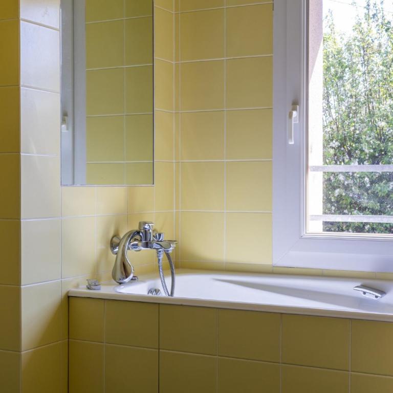 Maison Bretonne Madame est Servie 4 - Two-Bedroom House - 21