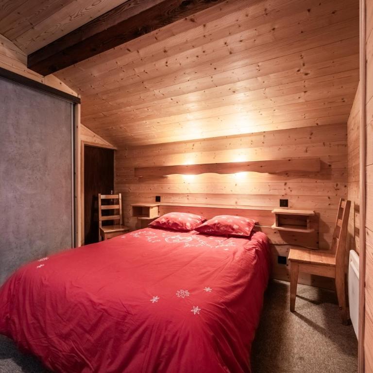 Chalet Arnica - Two-Bedroom Deluxe Apartment with Balcony - 15