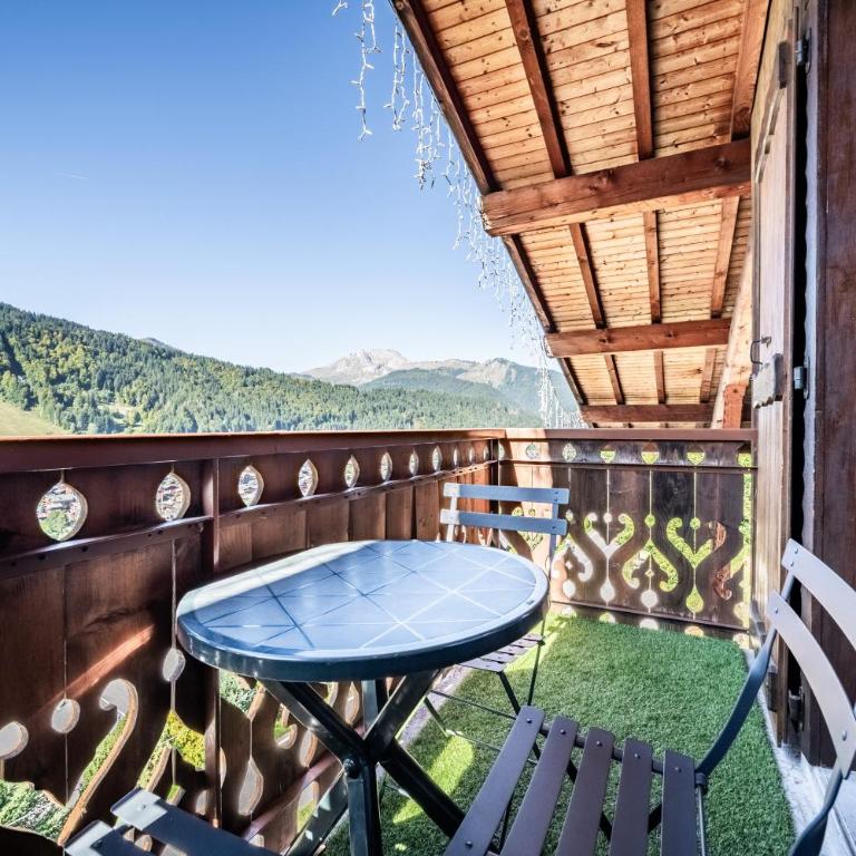 Chalet Arnica - Two-Bedroom Deluxe Apartment with Balcony - 20