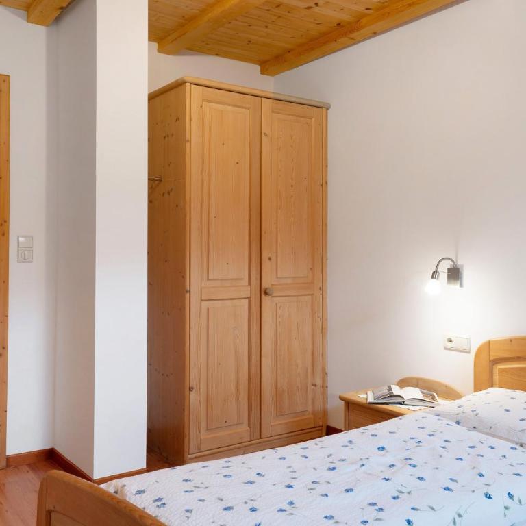 Bauernhof Schgagul - Deluxe-Apartment mit 2 Schlafzimmern und Gartenblick - 14