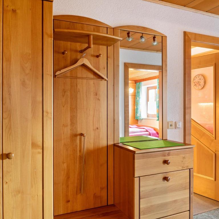 Biobergbauernhof Bergzeit Apartment - Apartment mit 1 Schlafzimmer und Gartenblick - 21
