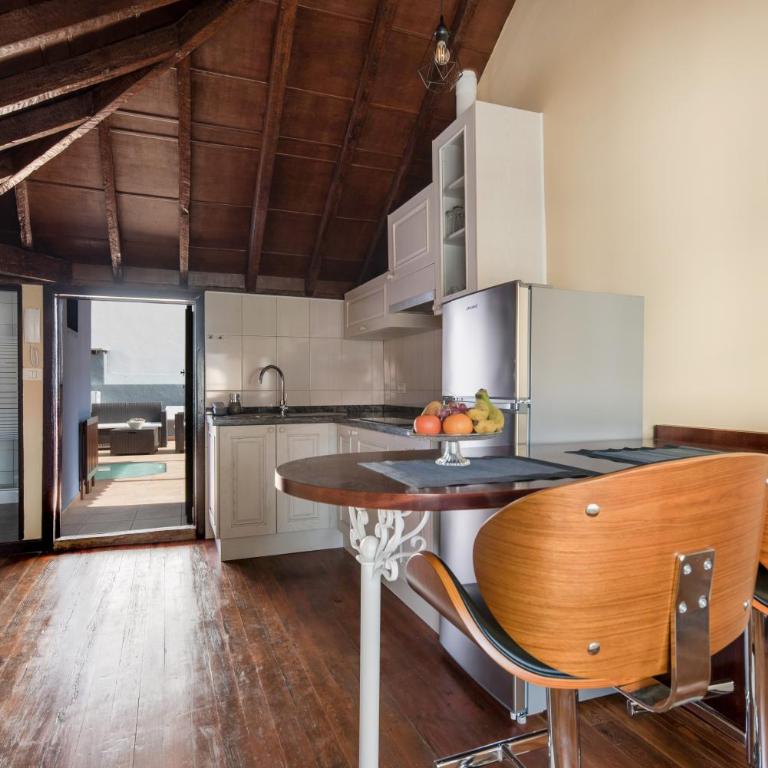 La Buhardilla de La Vicaría - Apartamento Superior con vistas a la ciudad - 10