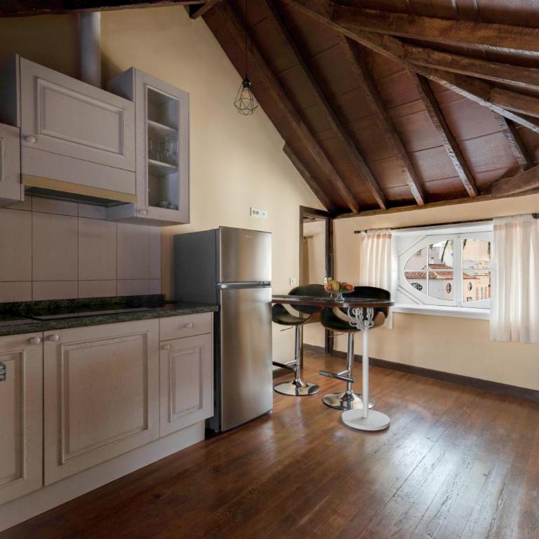 La Buhardilla de La Vicaría - Apartamento Superior con vistas a la ciudad - 7