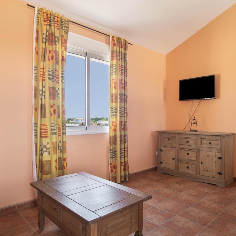 Casa Rural Roche - Habitación Cuádruple con ducha - 15