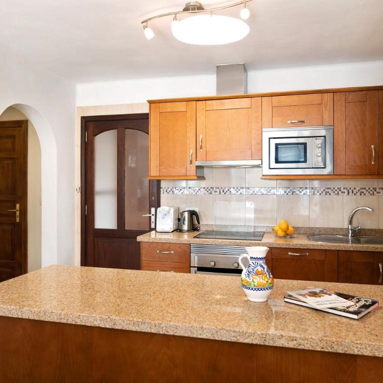Puerto Chico B - Two-Bedroom Deluxe Apartment with Ocean View - 8