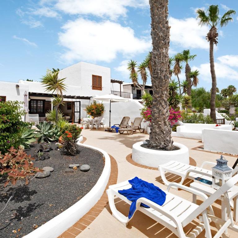 Puerto Chico B - Two-Bedroom Deluxe Apartment with Ocean View - 18
