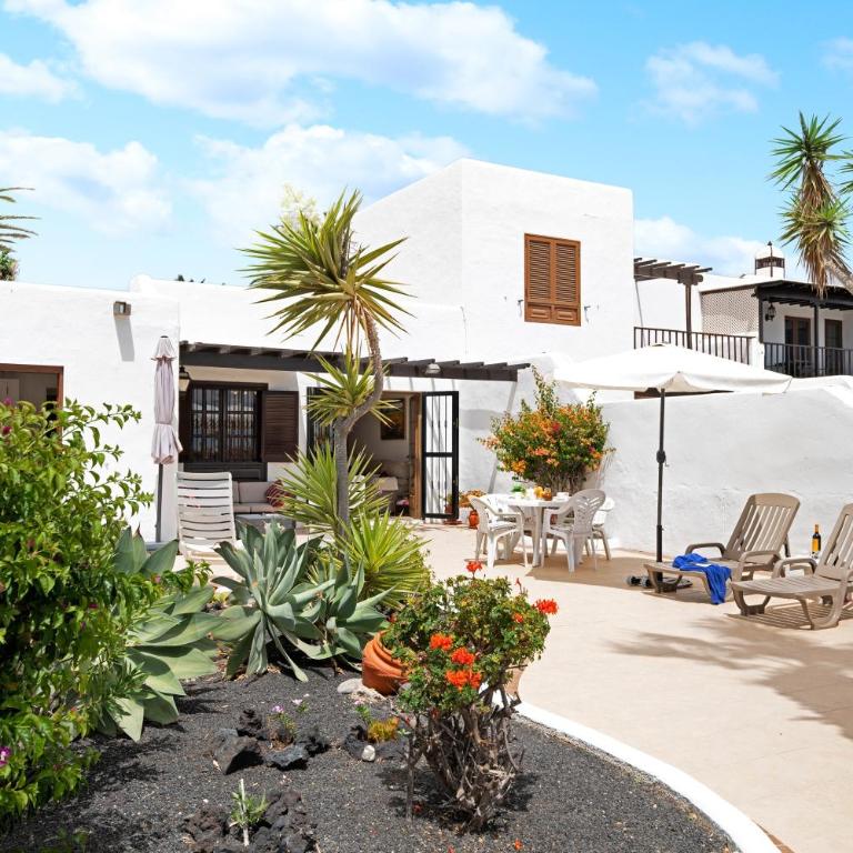 Puerto Chico B - Two-Bedroom Deluxe Apartment with Ocean View - 23