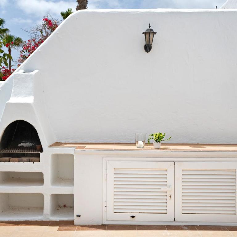 Puerto Chico B - Two-Bedroom Deluxe Apartment with Ocean View - 21