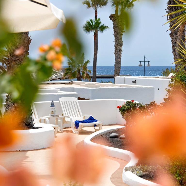 Puerto Chico B - Two-Bedroom Deluxe Apartment with Ocean View - 20