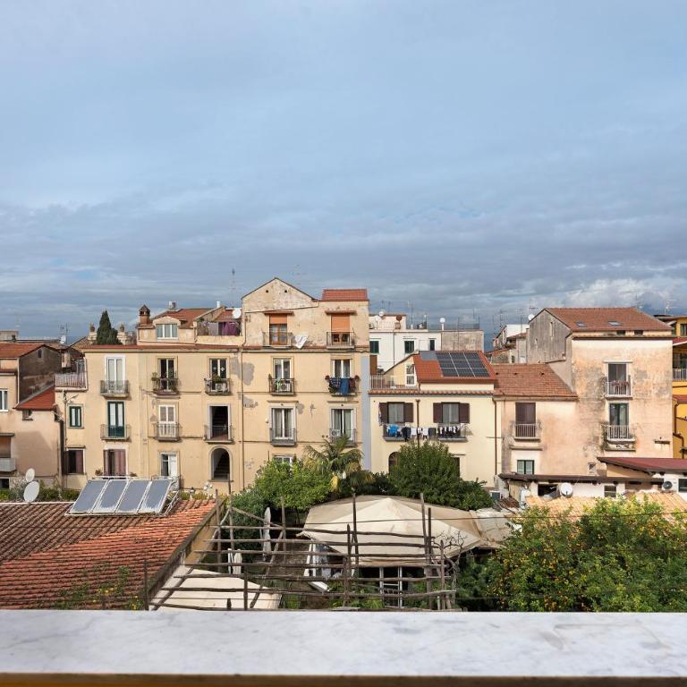 Sorrento Center Luxury Apartment 3 - Two-Bedroom Deluxe Apartment with Balcony - 25
