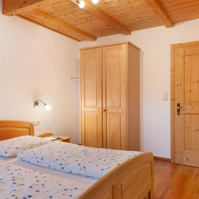 Bauernhof Schgagul - Deluxe-Apartment mit 2 Schlafzimmern und Gartenblick - 16