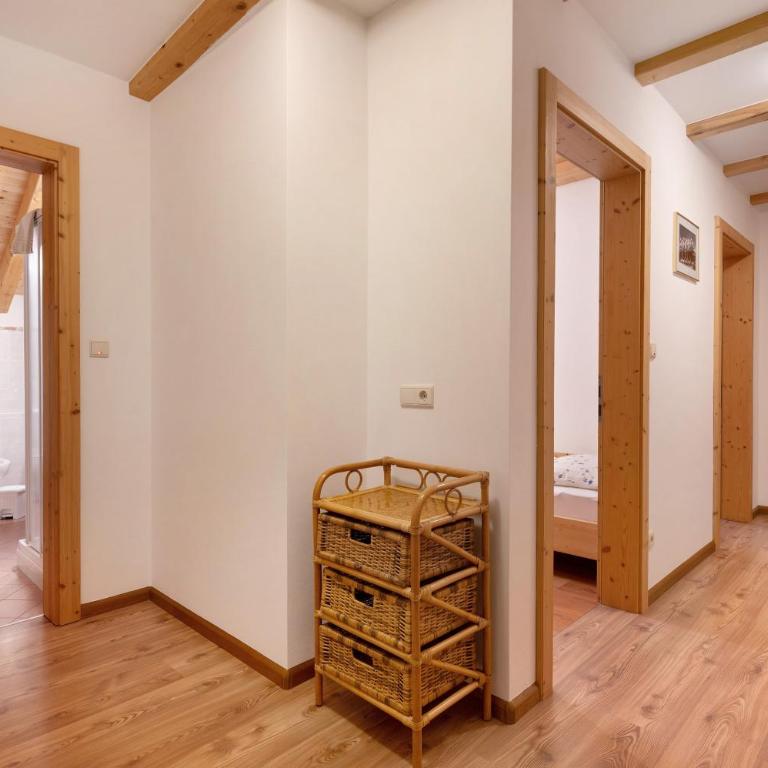 Bauernhof Schgagul - Deluxe-Apartment mit 2 Schlafzimmern und Gartenblick - 11