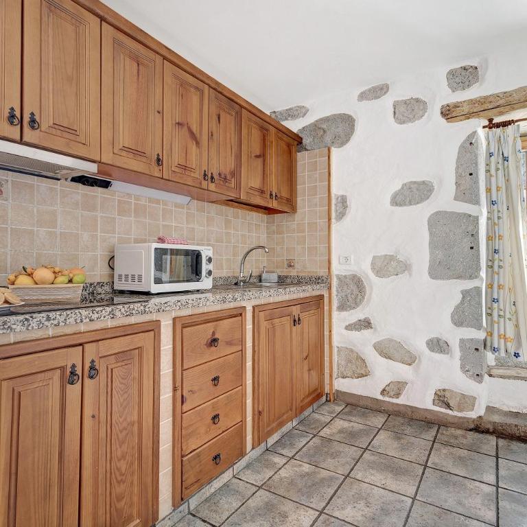 Vivienda Vacacional Risco Blanco - Villa with Garden View - 7