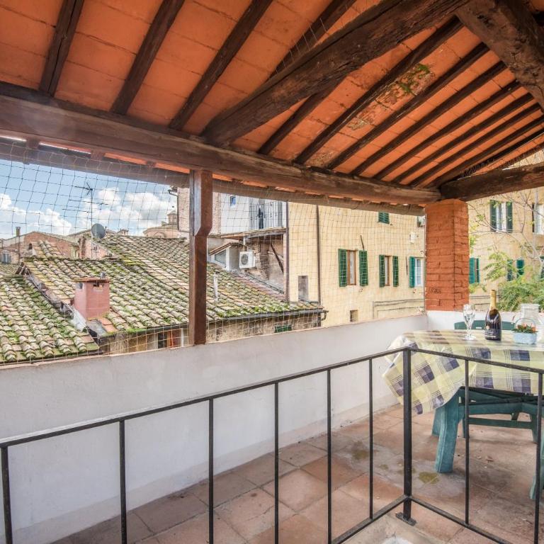 Il Campo Comfort apt with balcony - Superior Apartment with City View - 7