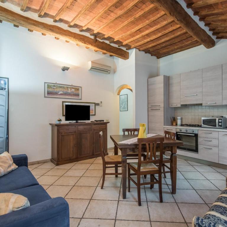Il Campo Comfort apt with balcony - Superior Apartment with City View - 4