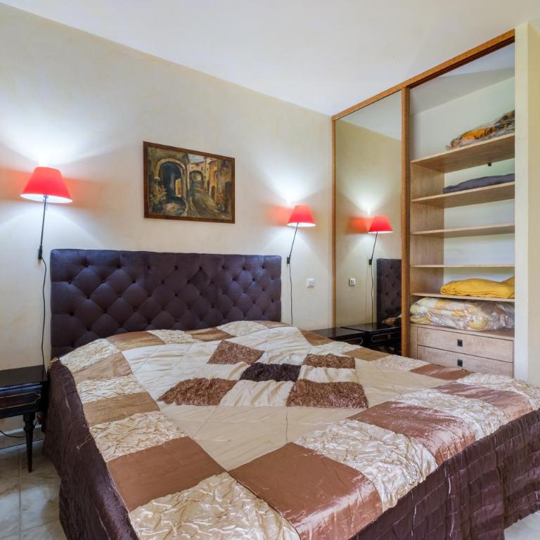 Appartement Numéro 1 - piscine - Villa - Vue sur Jardin - 14