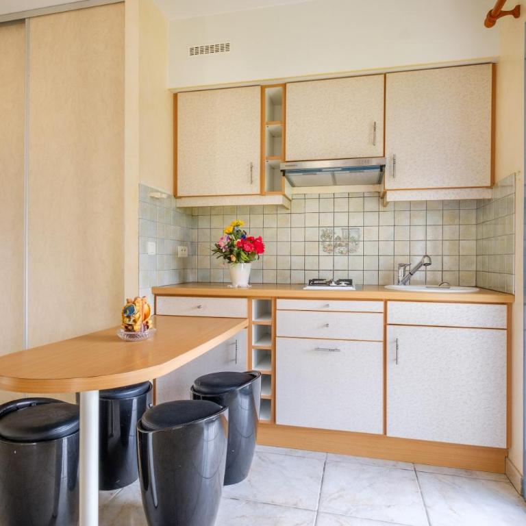 Appartement Numéro 1 - piscine - Villa - Vue sur Jardin - 10