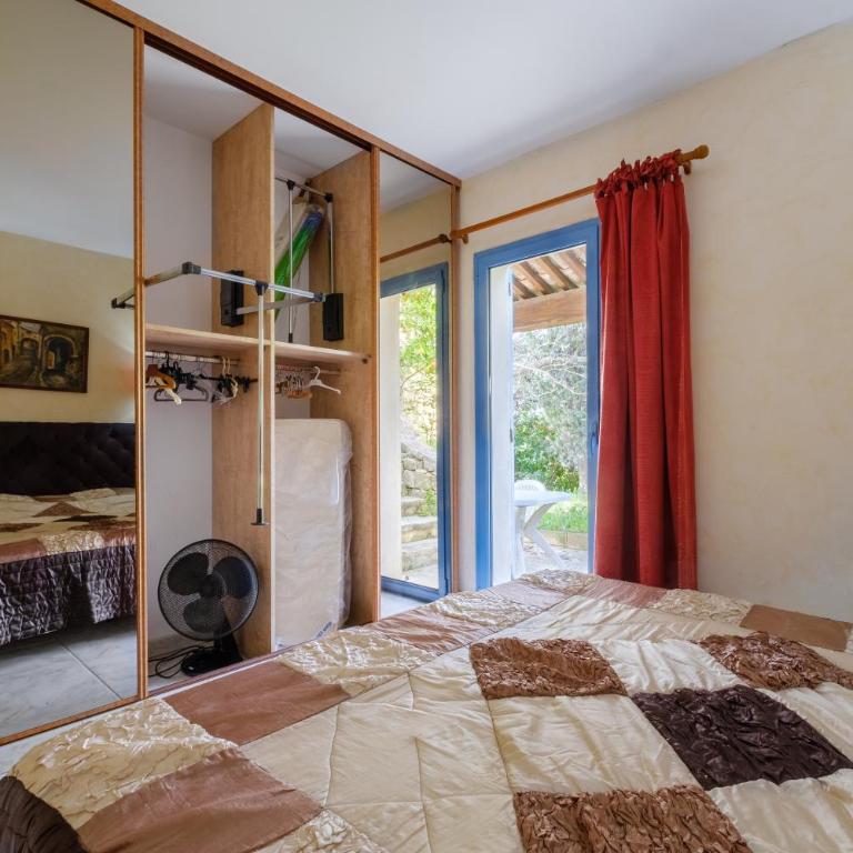 Appartement Numéro 1 - piscine - Villa - Vue sur Jardin - 16