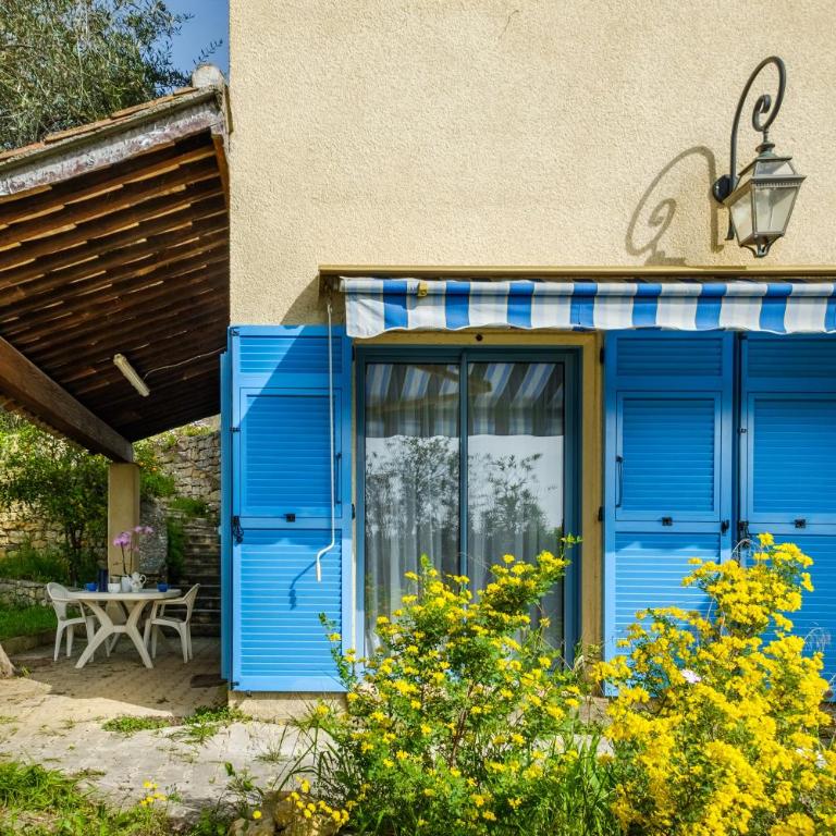 Appartement Numéro 1 - piscine - Villa - Vue sur Jardin - 1