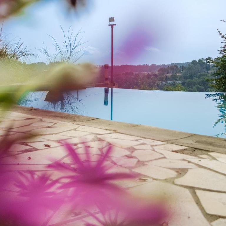 Appartement Numéro 1 - piscine - Villa - Vue sur Jardin - 25