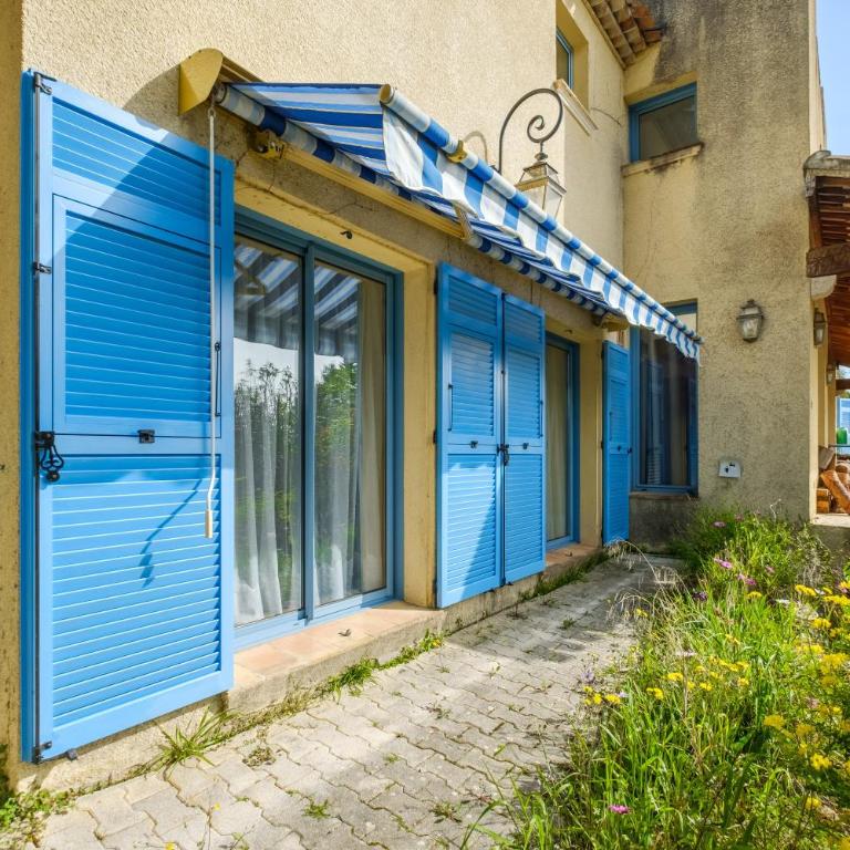 Appartement Numéro 1 - piscine - Villa - Vue sur Jardin - 3
