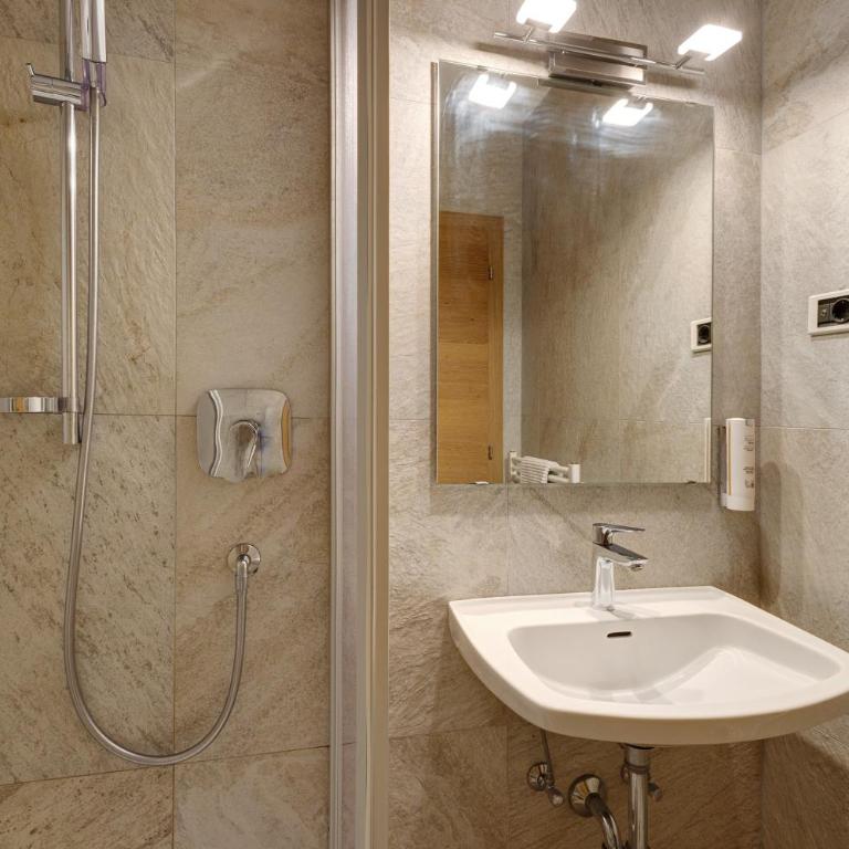 Premium App Hofer Barbara - Superior Apartment mit 1 Schlafzimmer und Balkon - 12