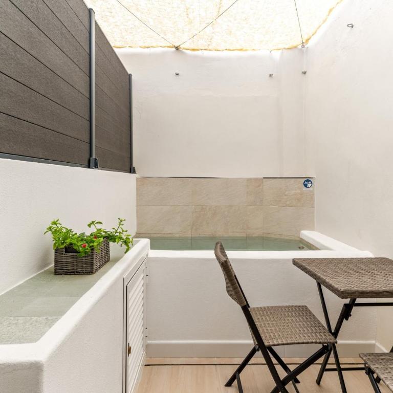 Cala Azul-few steps from the beach - Studio with Terrace - 1