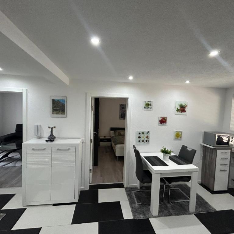 Ferienwohnung Gani - Kißlegg - Deluxe-Apartment mit 2 Schlafzimmern und Gartenblick - 2