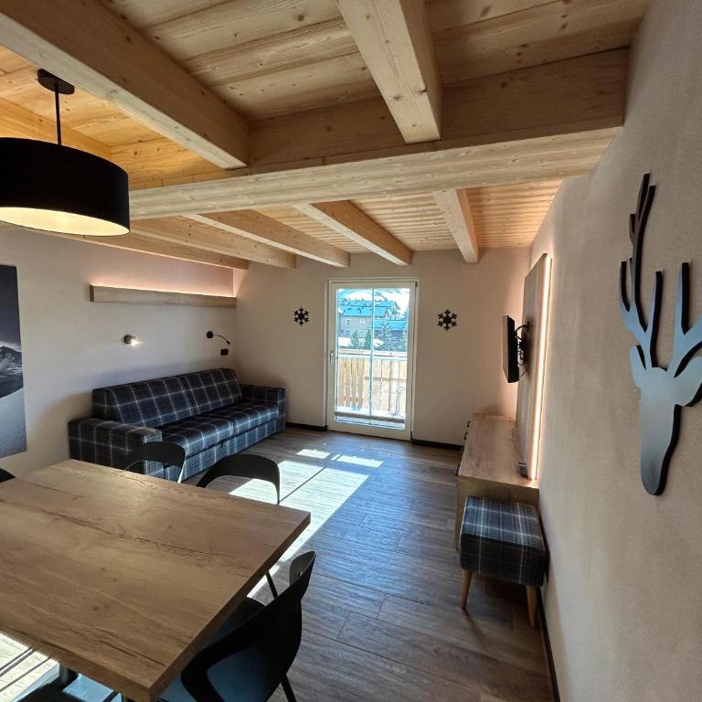 Casa Domin Livigno - Appartamento Deluxe con 2 Camere da Letto e Balcone - 1