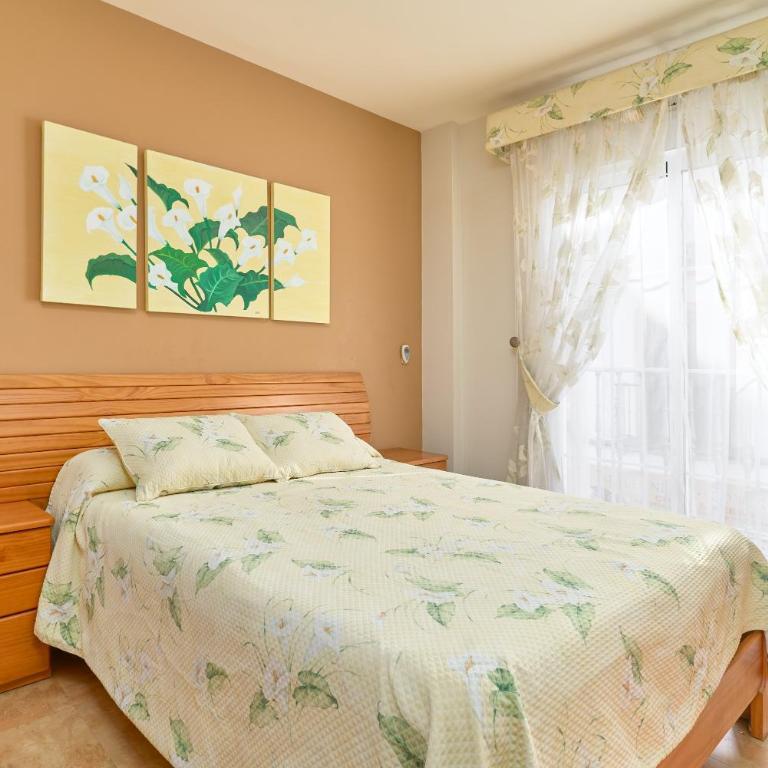 Ático con piscina en Nerja centro - Apartamento de 3 dormitorios con vistas a las montañas - 21