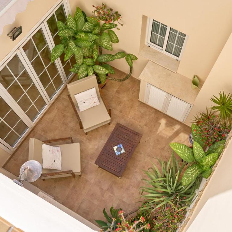 Ático con piscina en Nerja centro - Apartamento de 3 dormitorios con vistas a las montañas - 28
