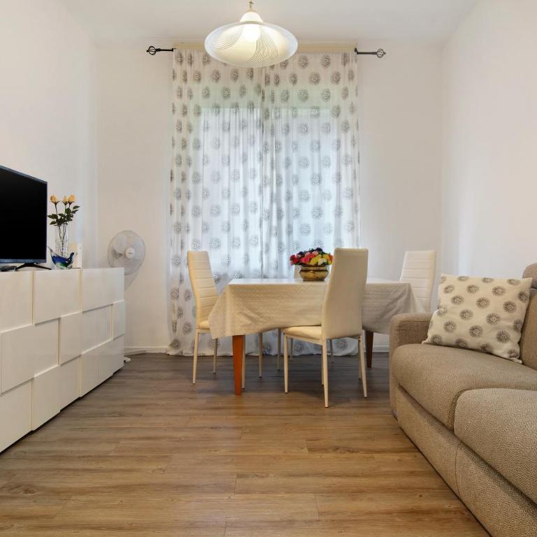 House Il Glicine - Pet Friendly - Appartamento con 1 Camera da Letto e Vista Giardino - 8