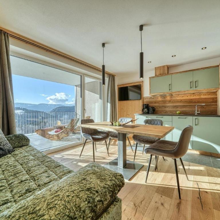Hinterrainer - New Apartments 2026 - Superior One-Bedroom Apartment with Balcony - 1