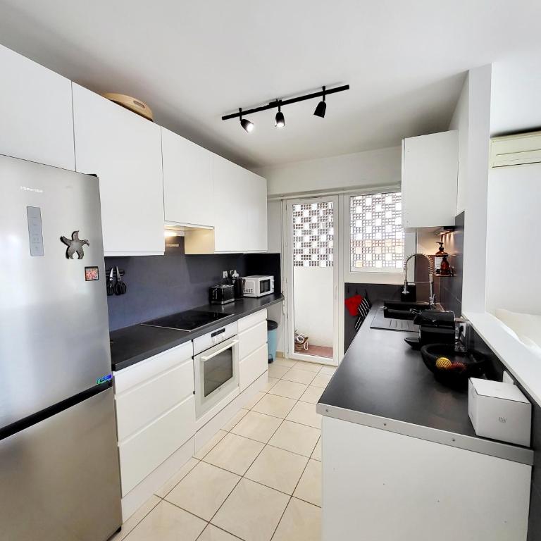 Amaryllis 3P proche plage, clim - Superior Apartment with City View - 9