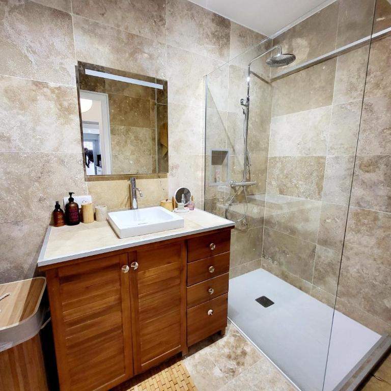 Amaryllis 3P proche plage, clim - Superior Apartment with City View - 18