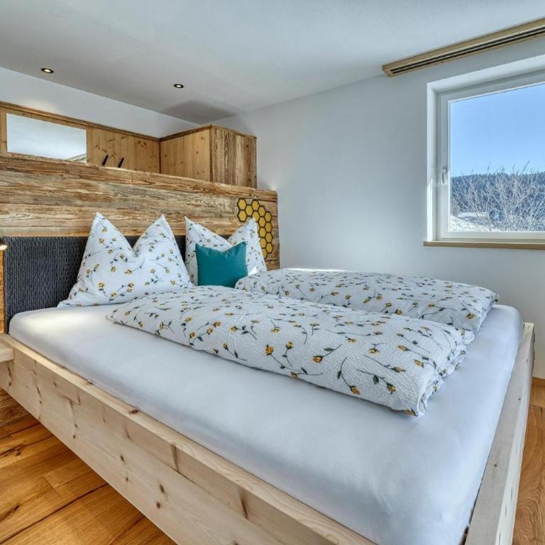 Hinterrainer - New Apartments 2026 - Two-Bedroom Deluxe Apartment with Garden View - 6
