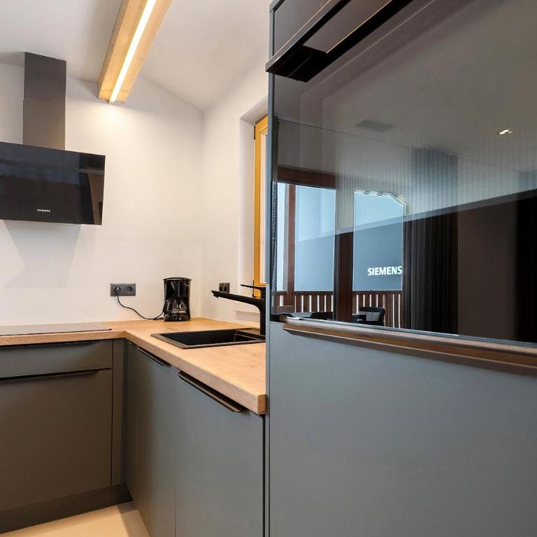 Appartement Mia - Appartamento Deluxe con 2 Camere da Letto e Balcone - 15
