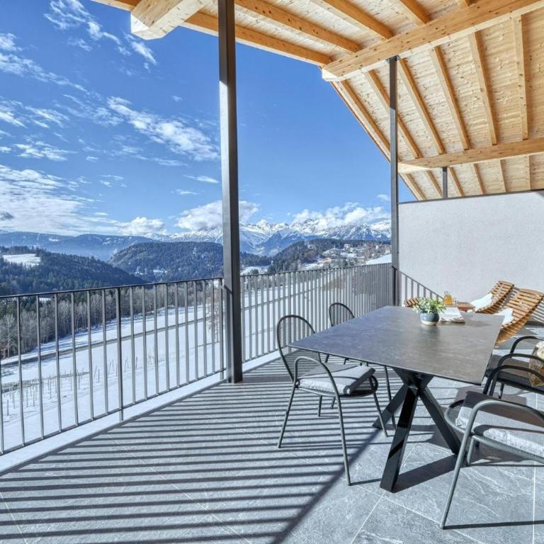 Hinterrainer - New Apartments 2026 - Two-Bedroom Deluxe Apartment with Garden View - 13