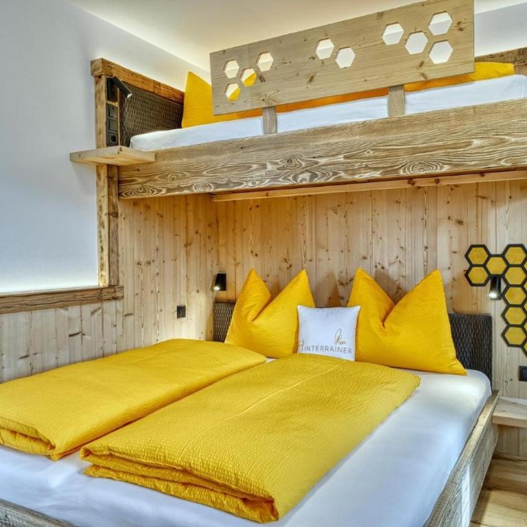 Hinterrainer - New Apartments 2026 - Two-Bedroom Deluxe Apartment with Garden View - 8