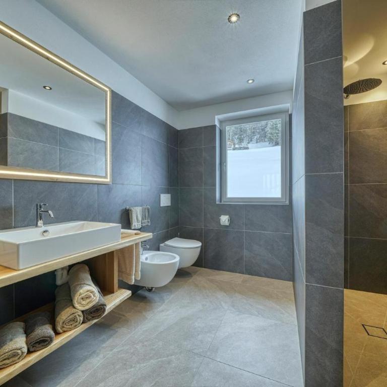 Hinterrainer - New Apartments 2026 - Two-Bedroom Deluxe Apartment with Garden View - 10