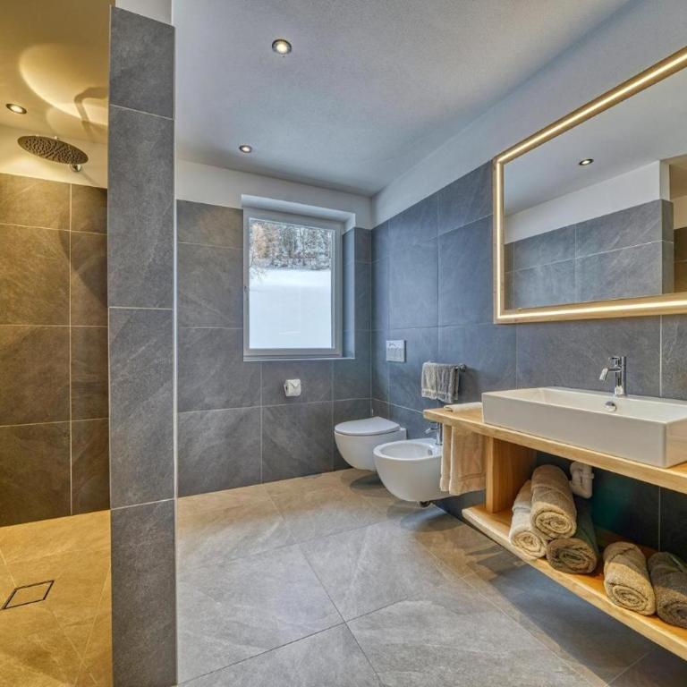 Hinterrainer - New Apartments 2026 - Two-Bedroom Deluxe Apartment with Garden View - 8
