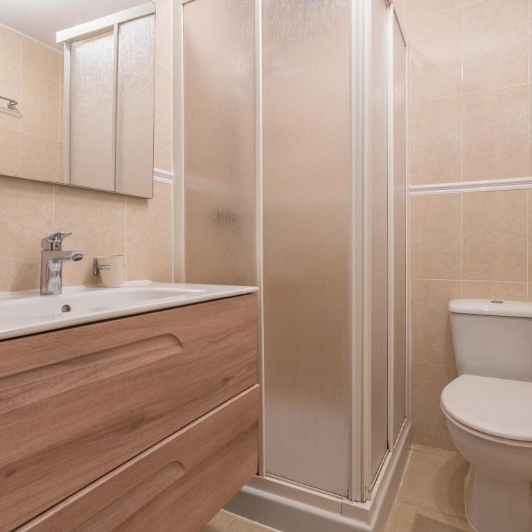 Sea View Flat Close To The Beach - Apartamento Deluxe de 2 dormitorios con balcón - 15