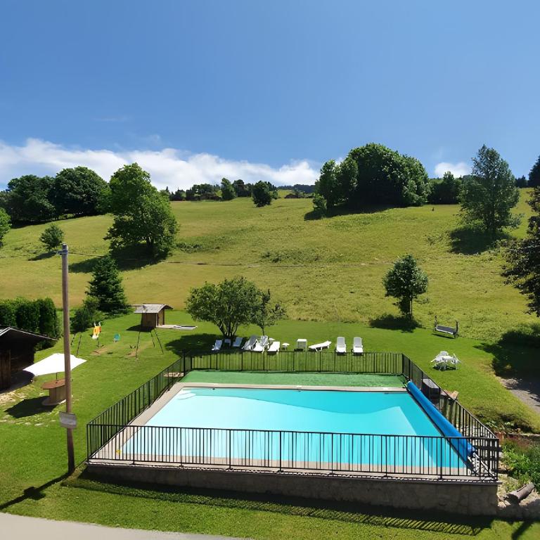 Le Paccaly, Piscine et Aire de jeux - Chalet - 1