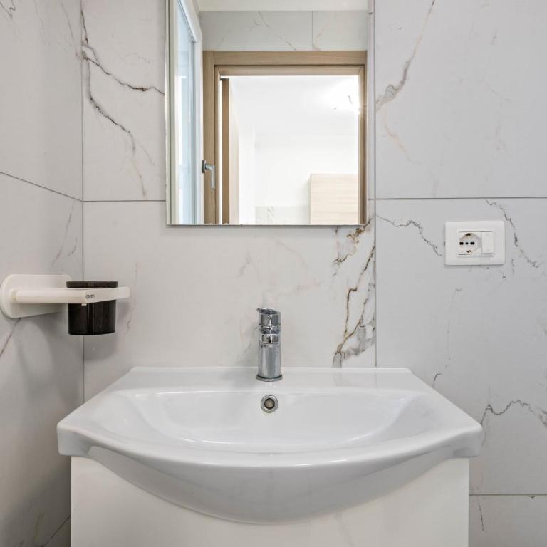 Planet Suite 303 - Monolocale con Terrazza - 16