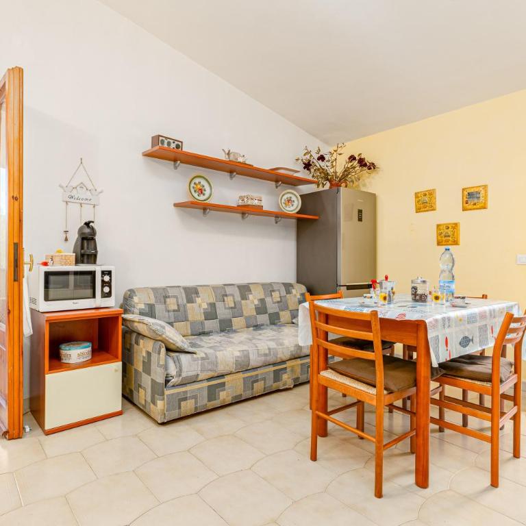 Trilocale Via Trentino 1 - Appartamento con 3 Camere da Letto e Vista Montagna - 2