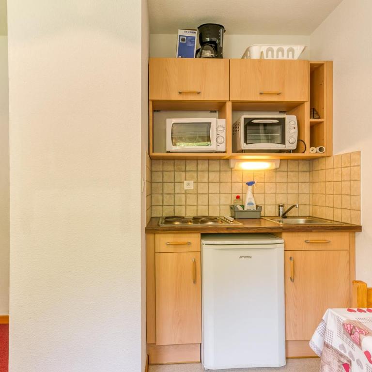 Les Lys Orangés - Apartment mit 1 Schlafzimmer und Garten - 11