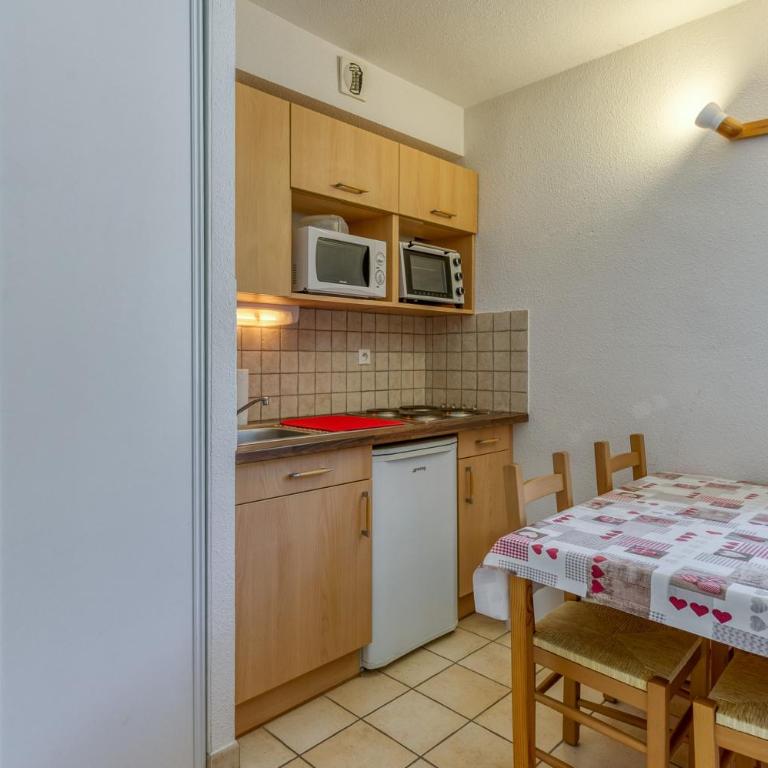 Les Lys Orangés - Apartment mit 1 Schlafzimmer und Garten - 16