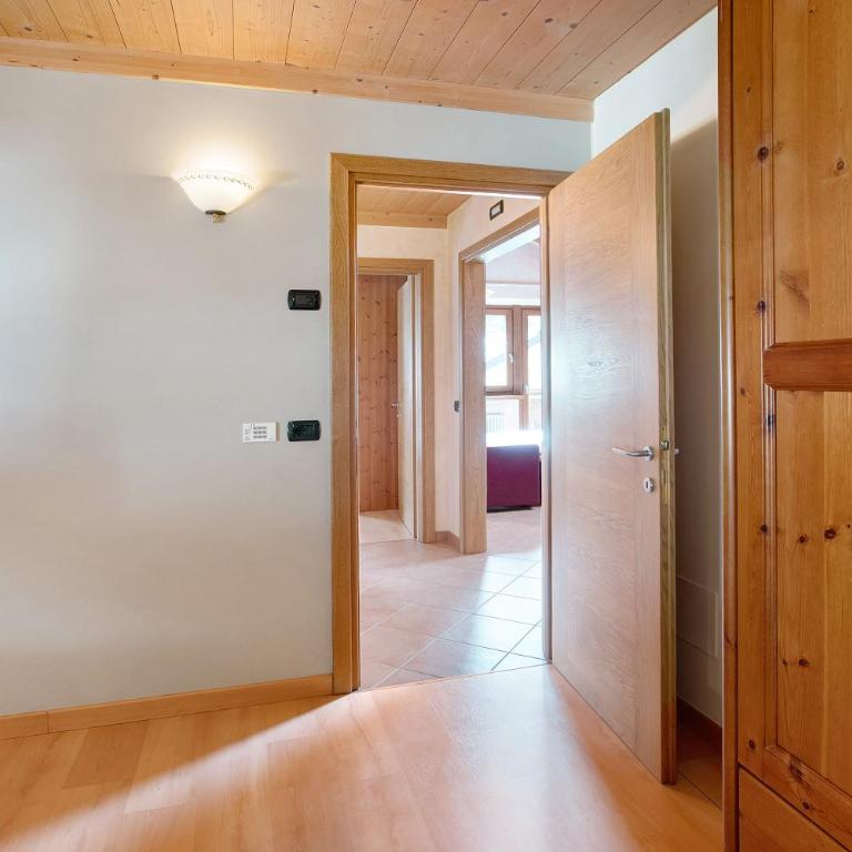 Chalet Anna Botton d'oro - Appartamento Deluxe con 2 Camere da Letto e Vista Giardino - 24