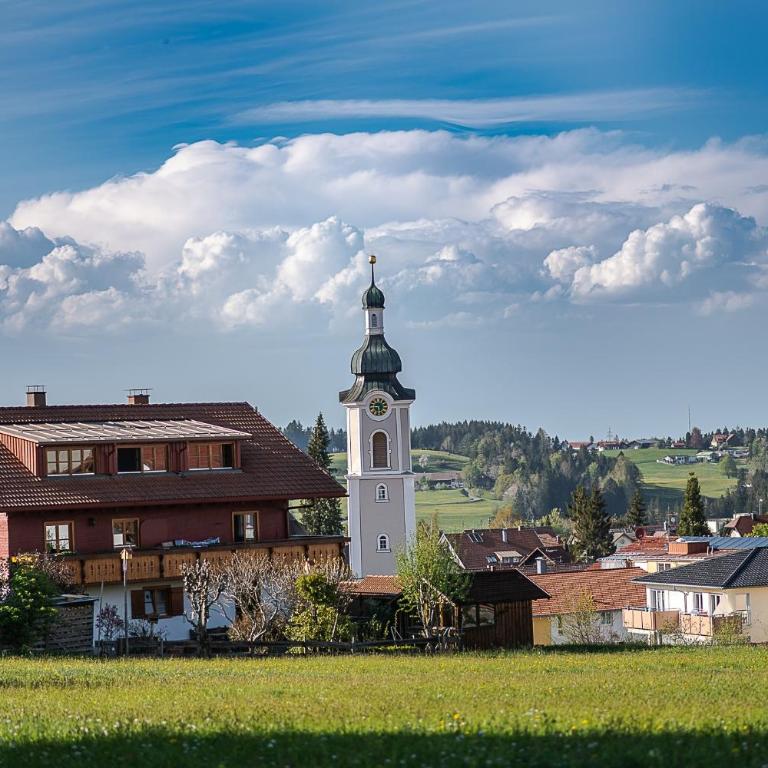 Scheidegg unterm Kreuzberg - Deluxe-Apartment mit 2 Schlafzimmern und Gartenblick - 15
